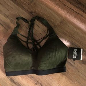 VS Sport size 34DD sport bra